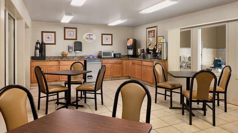<b>Super 8 Joliet I-55 N/Chicago Other</b>. Images powered by <a href="https://iceportal.shijigroup.com/" title="IcePortal" target="_blank">IcePortal</a>.