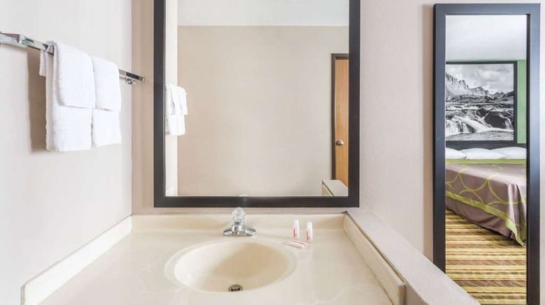 <b>Super 8 Rock Springs Room</b>. Images powered by <a href="https://iceportal.shijigroup.com/" title="IcePortal" target="_blank">IcePortal</a>.