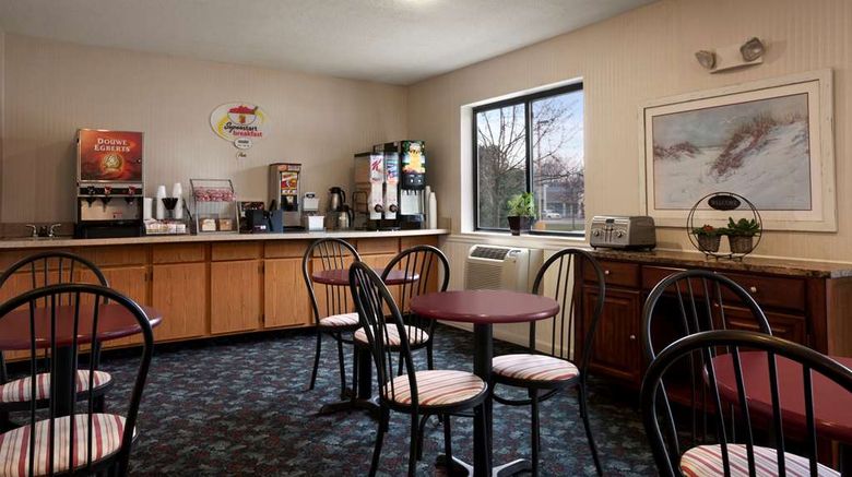 <b>Super 8 Cromwell/Middletown Restaurant</b>. Images powered by <a href="https://iceportal.shijigroup.com/" title="IcePortal" target="_blank">IcePortal</a>.