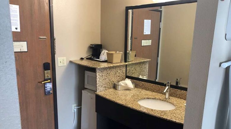 <b>Super 8 Milwaukee Airport Room</b>. Images powered by <a href="https://iceportal.shijigroup.com/" title="IcePortal" target="_blank">IcePortal</a>.