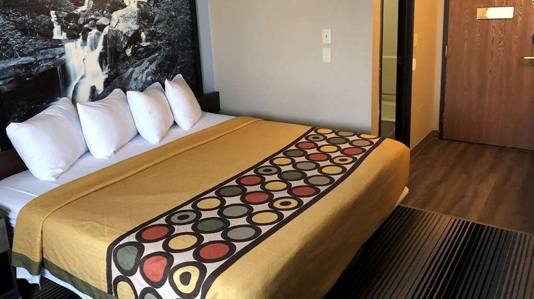 <b>Super 8 Milwaukee Airport Room</b>. Images powered by <a href="https://iceportal.shijigroup.com/" title="IcePortal" target="_blank">IcePortal</a>.