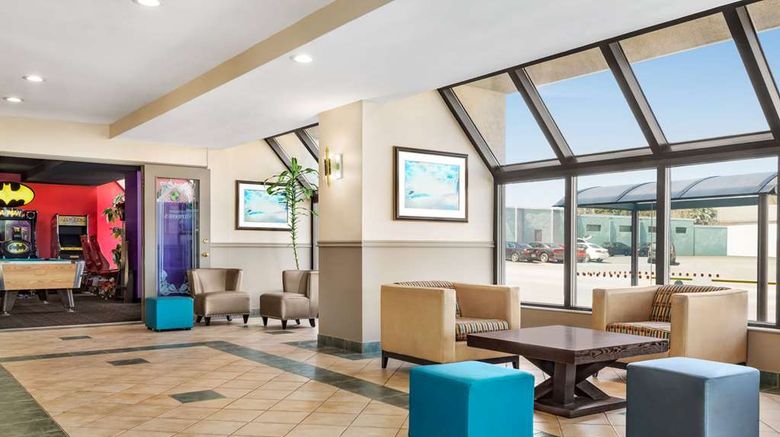 <b>Ramada by Wyndham Niagara Fallsview Lobby</b>. Images powered by <a href="https://iceportal.shijigroup.com/" title="IcePortal" target="_blank">IcePortal</a>.