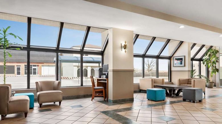 <b>Ramada by Wyndham Niagara Fallsview Lobby</b>. Images powered by <a href="https://iceportal.shijigroup.com/" title="IcePortal" target="_blank">IcePortal</a>.