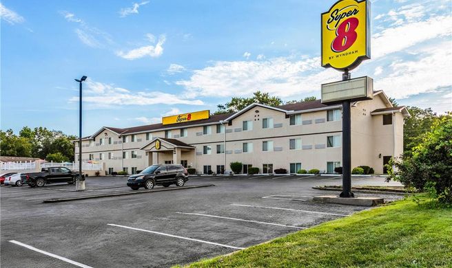 Super 8 Independence Kansas City Exterior