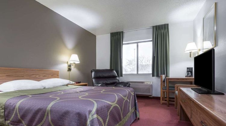 Super 8 Fond Du Lac Room