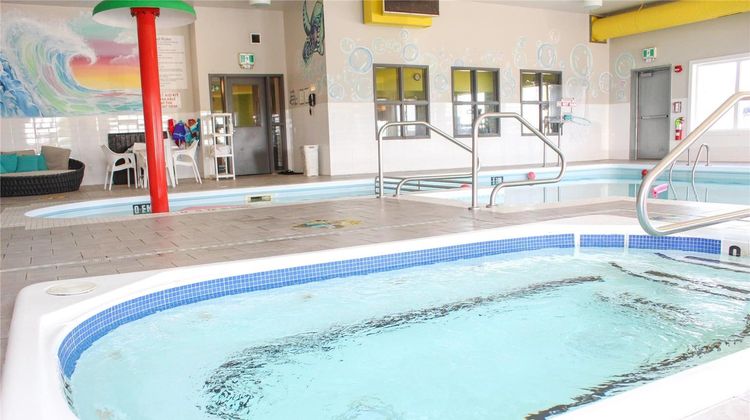 Super 8 Winnipeg East Pool