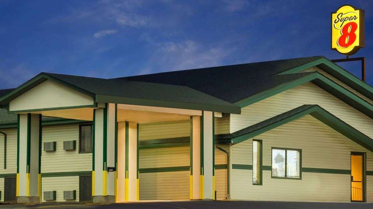 Super 8 Carroll Exterior