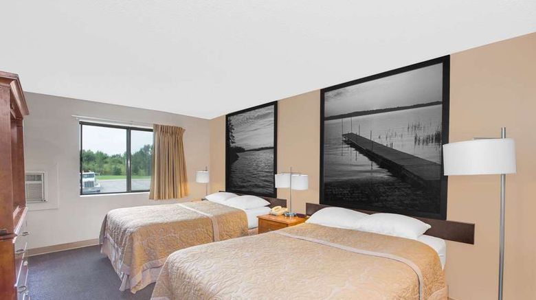 <b>Super 8 Clear Lake Room</b>. Images powered by <a href="https://iceportal.shijigroup.com/" title="IcePortal" target="_blank">IcePortal</a>.
