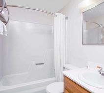 Super 8 Clear Lake Room