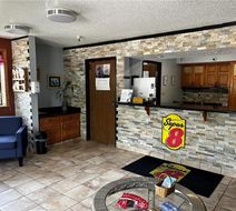 Super 8 Boone Lobby