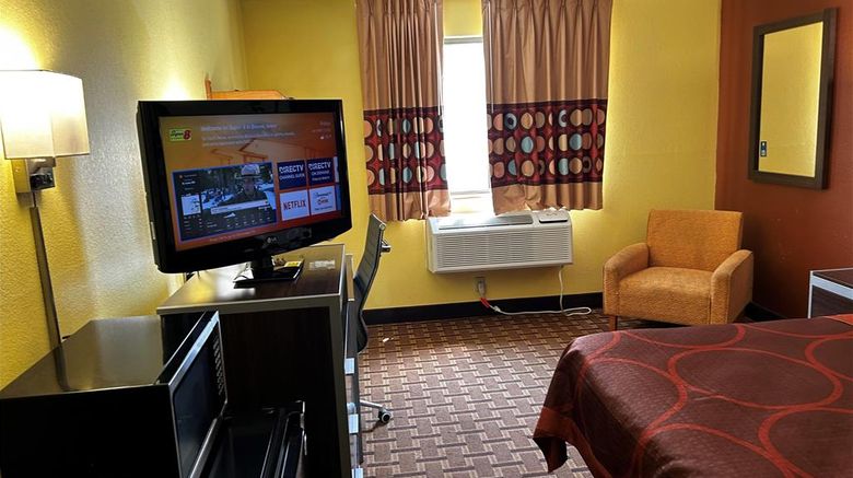 <b>Super 8 Boone Room</b>. Images powered by <a href="https://iceportal.shijigroup.com/" title="IcePortal" target="_blank">IcePortal</a>.