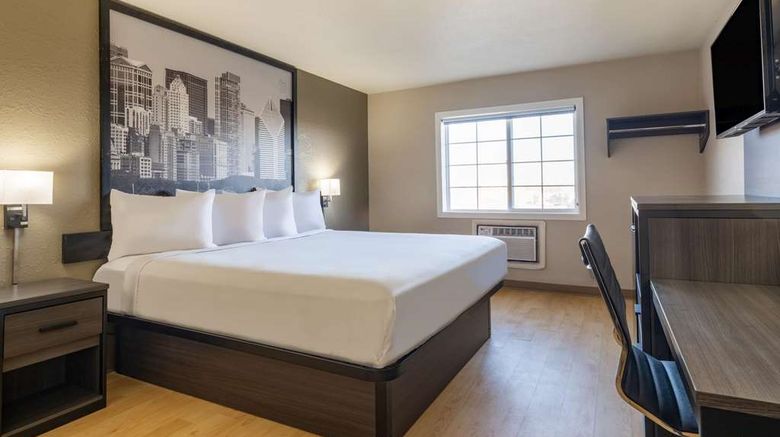 <b>Super 8 Clinton Room</b>. Images powered by <a href="https://iceportal.shijigroup.com/" title="IcePortal" target="_blank">IcePortal</a>.