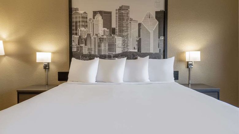 <b>Super 8 Clinton Room</b>. Images powered by <a href="https://iceportal.shijigroup.com/" title="IcePortal" target="_blank">IcePortal</a>.