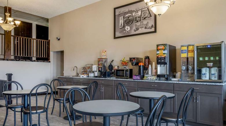 <b>Super 8 Clinton Other</b>. Images powered by <a href="https://iceportal.shijigroup.com/" title="IcePortal" target="_blank">IcePortal</a>.