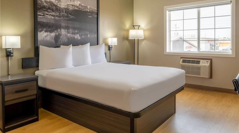 <b>Super 8 Clinton Room</b>. Images powered by <a href="https://iceportal.shijigroup.com/" title="IcePortal" target="_blank">IcePortal</a>.