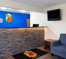 Super 8 Dyersville Lobby