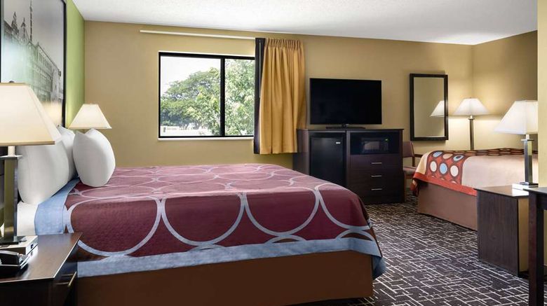 <b>Super 8 Dyersville Suite</b>. Images powered by <a href="https://iceportal.shijigroup.com/" title="IcePortal" target="_blank">IcePortal</a>.