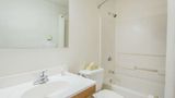 Super 8 Salmon Arm Room