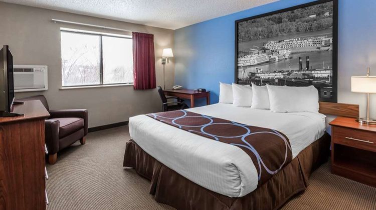Super 8 Dubuque/Galena Area Room
