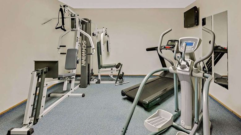 <b>Super 8 Keokuk Health</b>. Images powered by <a href="https://iceportal.shijigroup.com/" title="IcePortal" target="_blank">IcePortal</a>.