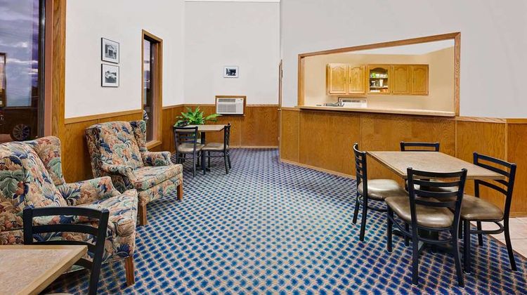 Super 8 Keokuk Lobby