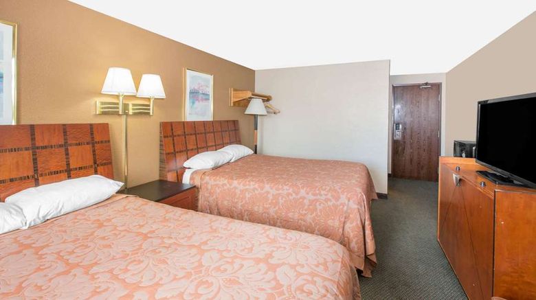 <b>Super 8 Sioux City/Morningside Area Room</b>. Images powered by <a href="https://iceportal.shijigroup.com/" title="IcePortal" target="_blank">IcePortal</a>.