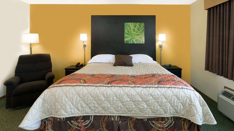 Super 8 Perry Room