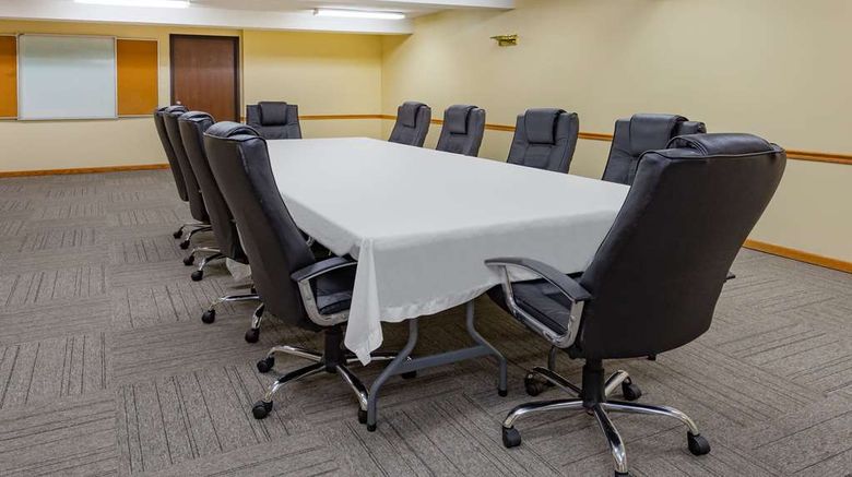 <b>Super 8 Decorah Meeting</b>. Images powered by <a href="https://iceportal.shijigroup.com/" title="IcePortal" target="_blank">IcePortal</a>.