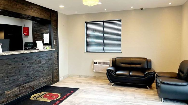 <b>Super 8 Cedar Rapids East Lobby</b>. Images powered by <a href="https://iceportal.shijigroup.com/" title="IcePortal" target="_blank">IcePortal</a>.