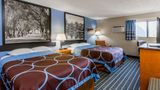 Super 8 Iowa City/Coralville Room