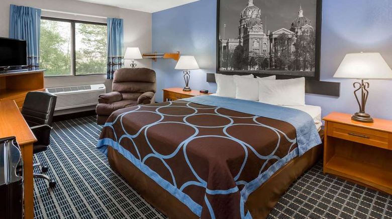 <b>Super 8 Iowa City/Coralville Room</b>. Images powered by <a href="https://iceportal.shijigroup.com/" title="IcePortal" target="_blank">IcePortal</a>.