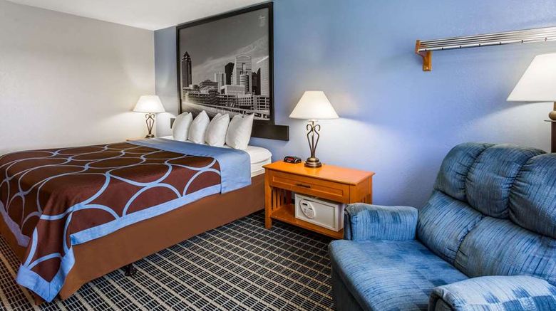 <b>Super 8 Iowa City/Coralville Room</b>. Images powered by <a href="https://iceportal.shijigroup.com/" title="IcePortal" target="_blank">IcePortal</a>.