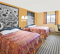 Super 8 Iowa Falls Room