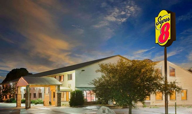 Super 8 Iowa Falls Exterior