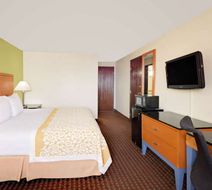 Days Inn Fort Dodge Room