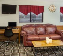 Super 8 Muscatine Lobby