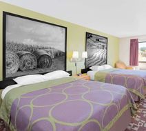 Super 8 Independence Room