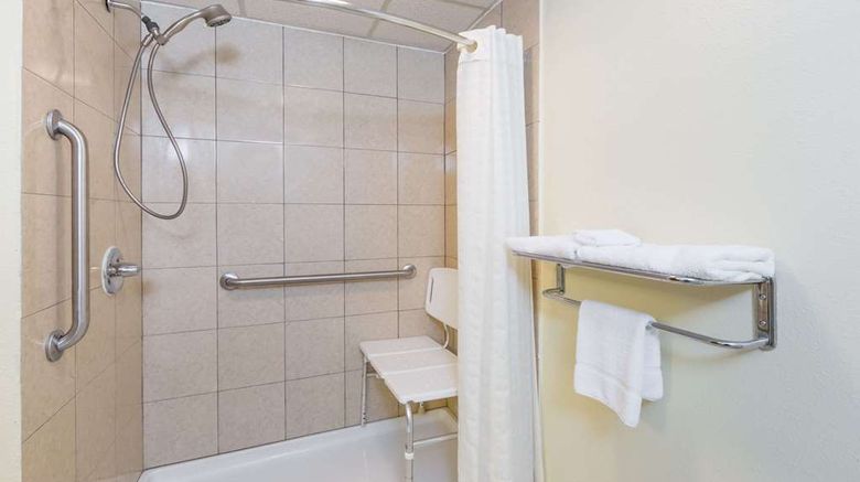 <b>Super 8 Newton Room</b>. Images powered by <a href="https://iceportal.shijigroup.com/" title="IcePortal" target="_blank">IcePortal</a>.