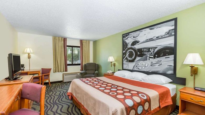 <b>Super 8 Newton Room</b>. Images powered by <a href="https://iceportal.shijigroup.com/" title="IcePortal" target="_blank">IcePortal</a>.