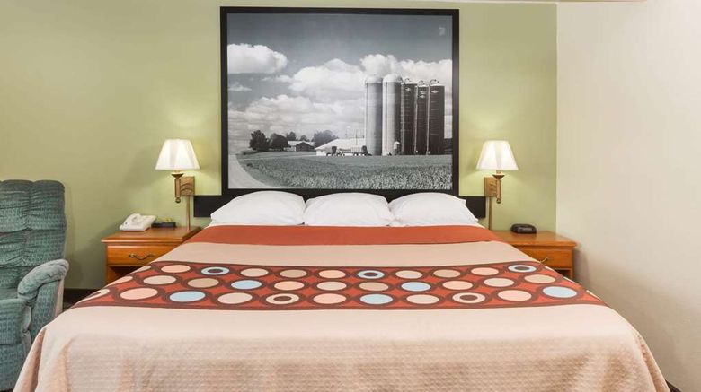 <b>Super 8 Newton Room</b>. Images powered by <a href="https://iceportal.shijigroup.com/" title="IcePortal" target="_blank">IcePortal</a>.