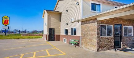 Super 8 Fort Madison Exterior
