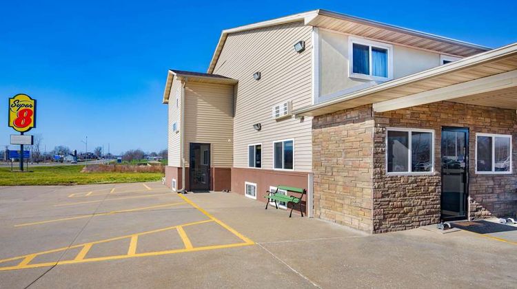 Super 8 Fort Madison Exterior