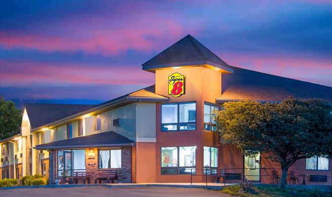 Super 8 Toledo Exterior