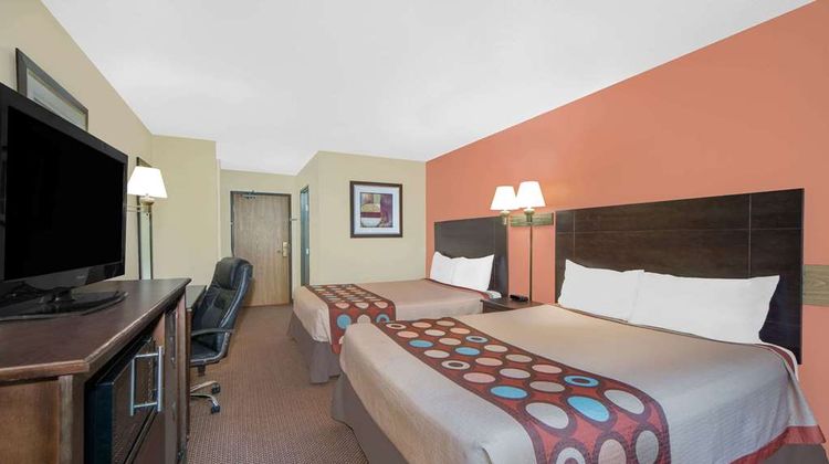 Super 8 Ottumwa Room