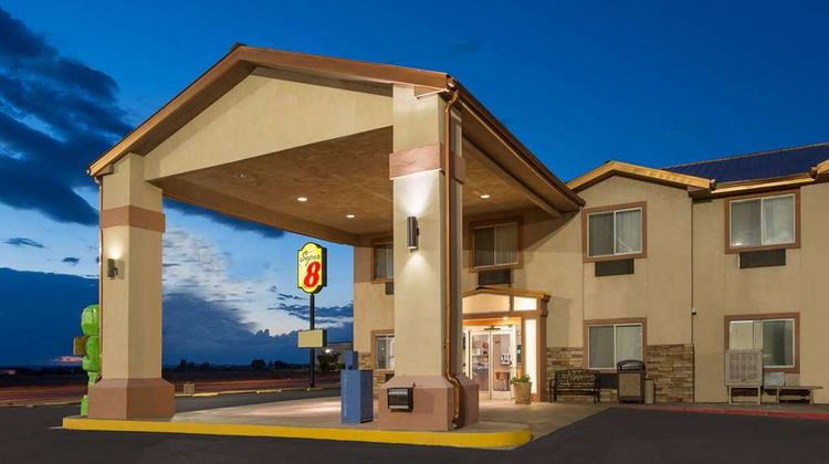 Super 8 Roswell Exterior