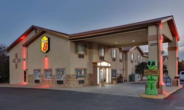 Super 8 Roswell