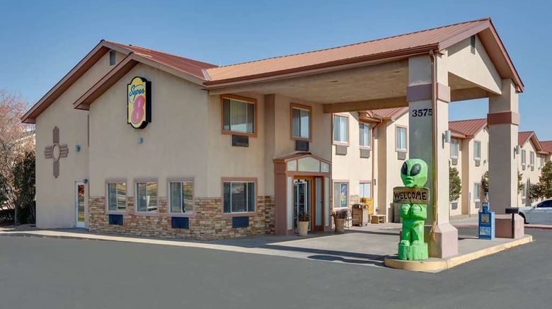 <b>Super 8 Roswell Exterior</b>. Images powered by <a href="https://iceportal.shijigroup.com/" title="IcePortal" target="_blank">IcePortal</a>.