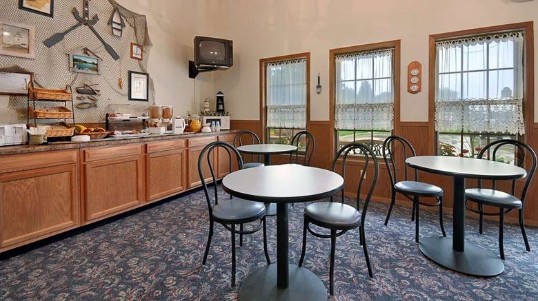 <b>Super 8 Pella Other</b>. Images powered by <a href="https://iceportal.shijigroup.com/" title="IcePortal" target="_blank">IcePortal</a>.
