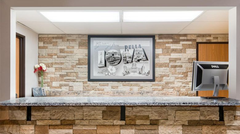 <b>Super 8 Pella Lobby</b>. Images powered by <a href="https://iceportal.shijigroup.com/" title="IcePortal" target="_blank">IcePortal</a>.
