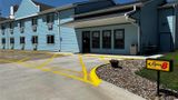Super 8 Pella Exterior